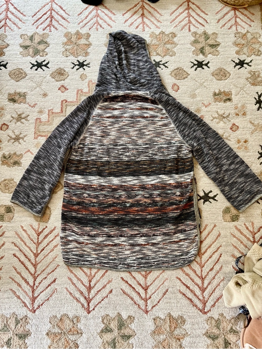 UO Exote Long sweater small